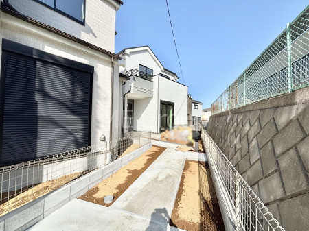 ���n�O�ώʐ^�@�������ꂽ�O�ρA�㎿�ȏZ��Ԃ��L���鎺���͉i�����S���ĉ߂�����Z���ł��B 