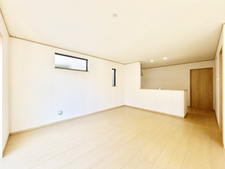 ���r���O�@���Ƒ��̓��₩�Șb�����ŕ�܂�閾�邢���r���O