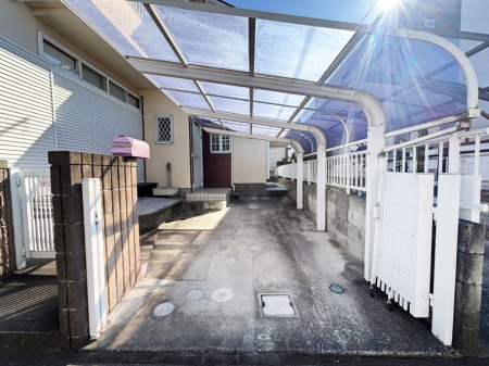 �@�����t���ň��S�̃J�[�|�[�g