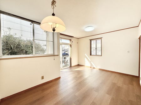 ���̑����ρ@�Ƒ������R�ƏW�܂�e���̃X�y�[�X�ɂȂ肻��  