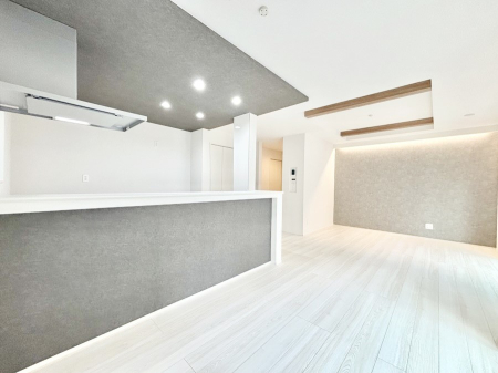 ���r���O�@�Ƒ��c���̎��Ԃ����������Ȃ��났�̃��r���O�_�C�j���O�B    