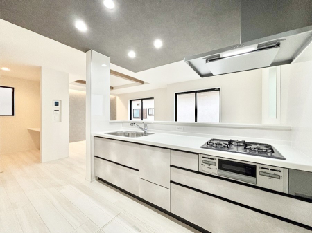 �L�b�`���@���������Ȃ���ł����Ƒ��Ƃ̉�b���y���߂�ΖʃL�b�`�� 