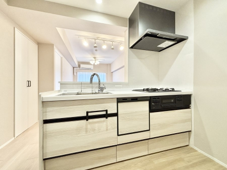 �L�b�`���@���������Ȃ��炲�Ƒ��Ƃ̉�b���y���߂�ΖʃJ�E���^�[�L�b�`��  