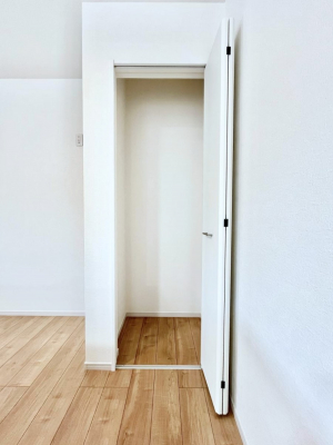 ���̑����ρ@�L�b�`���ɂ̓p���g���[�I�H�ނ̃X�g�b�N�͂������A���p�i�̎��[�Ȃǎg�����͂��낢��I