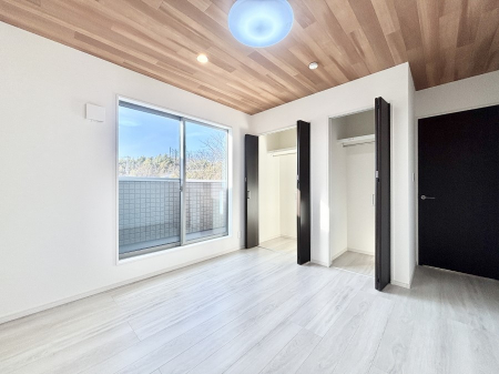 �q�������@�q�������ɂ��������߂Ȏ��[�X�y�[�X�����Ղ�̋���