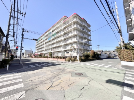 ���n�O�ώʐ^�@�O�ʓ��H�͂�����Ɛ�������Ă��܂��B 