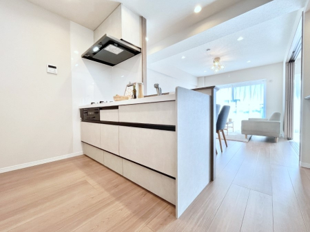 �L�b�`���@���������Ȃ��炲�Ƒ��Ƃ̉�b���y���߂�ΖʃJ�E���^�[�L�b�`��  