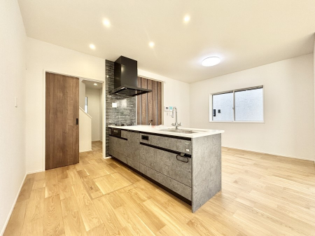 �L�b�`���@�������������I�ɁA�y�����I�V�X�e���L�b�`��  