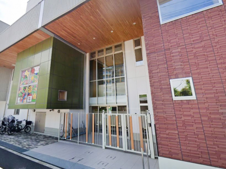 ���ӊ��@�c�t���E�ۈ牀 300m �^�숤�d�c�t��