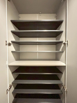 ���̑����ρ@�����Ղ���[�ł���V���[�Y�{�b�N�X�ŉƑ��S���̌C���A���ւ�������B  