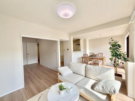 ���r���O�@�������������͋C�̂k�c�j�͉Ƒ��݂�Ȃ̉��K���