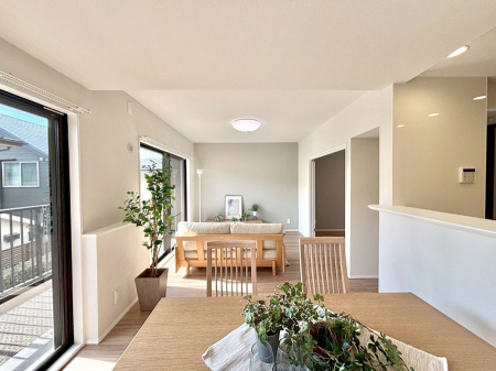 ���̑����ρ@�Ƒ������R�ƏW�܂�e���̃X�y�[�X�ɂȂ肻��