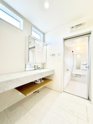 ���̑��@�L�X�Ƃ�Ƃ�̂��郉���h���[�X�y�[�X