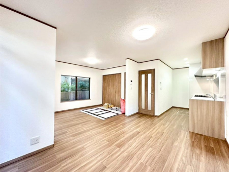 ���r���O�@�Z�ޕ��̌��������o�����A�C���e���A���l����̂��y���݂ȃ��r���O�ł��I 