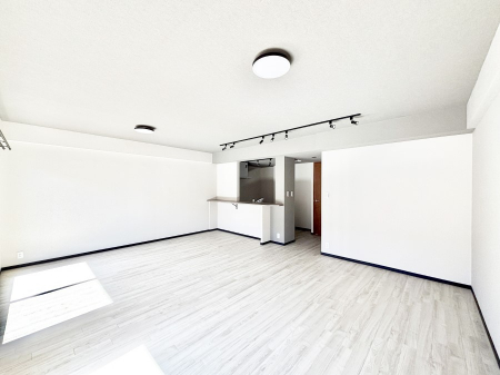 ���r���O�@���K���Ƃ�Ƃ���f�U�C���������r���O�B