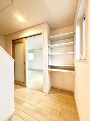 ���̑����ρ@�L�����[�B�|�������G�߂̏��������[���邱�Ƃ��ł��܂��B