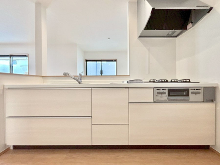 �L�b�`���@���������Ȃ���ł����Ƒ��Ƃ̉�b���y���߂�ΖʃL�b�`��