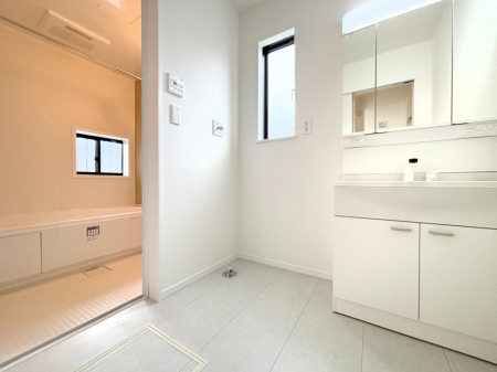 ���̑��@�L�X�Ƃ�Ƃ�̂��郉���h���[�X�y�[�X�B  