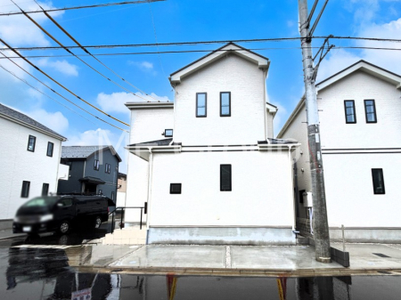 ���n�O�ώʐ^�@�������ꂽ�O�ρA�㎿�ȏZ��Ԃ��L���鎺���͉i�����S���ĉ߂�����Z���ł��B 