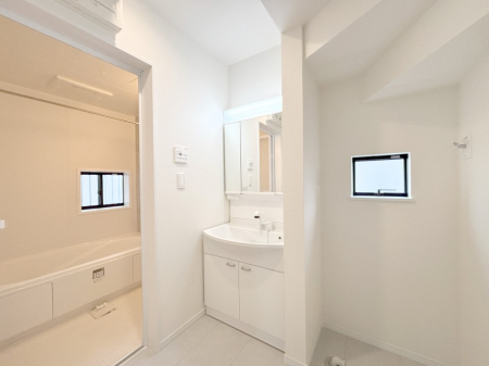 ���̑��@�L�X�Ƃ�Ƃ�̂��郉���h���[�X�y�[�X�B  