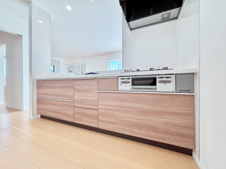 �L�b�`���@���r���O�ŗV�Ԃ��q�l�������Ȃ��炨�������ł���ΖʃL�b�`���B  