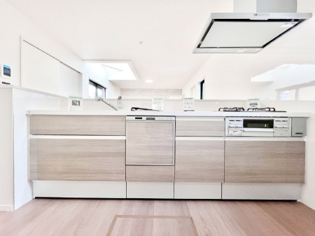 �L�b�`���@�������������I�ɁA�y�����I�V�X�e���L�b�`��