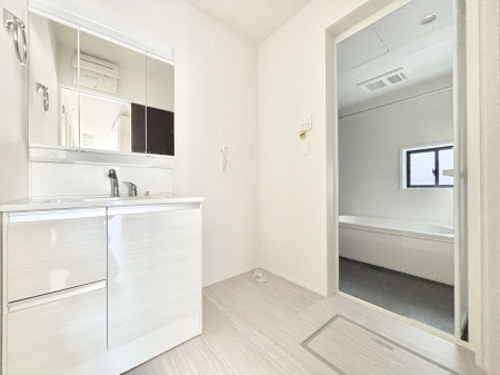 ���̑��@�������̂�����K��Ԃł��B�����̐g�x�x���C�����ǂ����g�������܂��B 