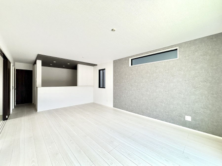 ���r���O�@�������������͋C�̂k�c�j�͉Ƒ��݂�Ȃ̉��K���  