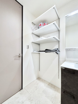 ���̑��@�L�X�Ƃ�Ƃ�̂��郉���h���[�X�y�[�X�B  