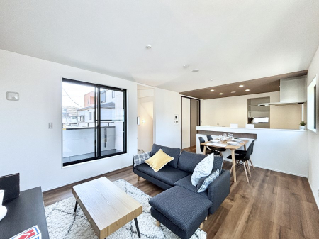 ���r���O�@�Z�ޕ��̌��������o�����A�C���e���A���l����̂��y���݂ȃ��r���O�ł��I 