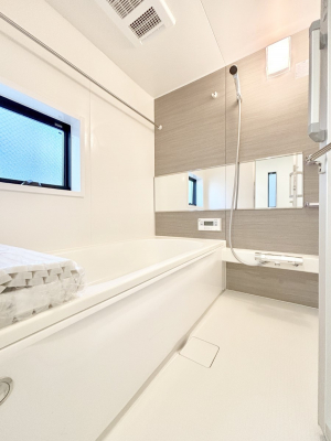 �����@����̔�����₷��؂ȃo�X�^�C���B�������Ƃ����C���y����Ŕ����Ƃ肽���ł��ˁI  