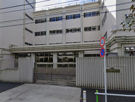 ���ӊ��@���w�Z 600m ���旧������񒆊w�Z