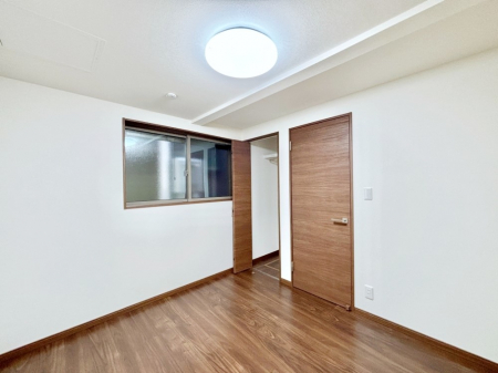 �Q���@�g���₷���`�Ńx�b�g��Ƌ�̒u�����ɂ����邱�Ƃ�����܂���B 