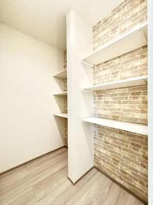 ���̑����ρ@�L�b�`���ɂ̓p���g���[�I�H�ނ̃X�g�b�N�͂������A���p�i�̎��[�Ȃǎg�����͂��낢��I