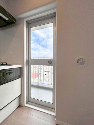 ���̑����ρ@���C���̌��ɂ����ꂵ�������