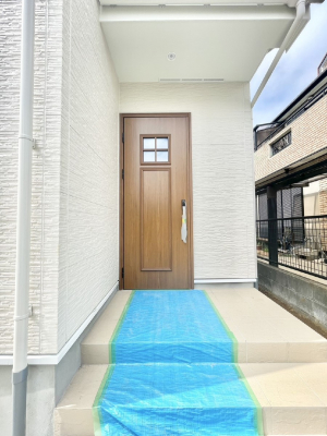 ���ց@��؂ȉƑ��A���q���o�}���錺�ցB