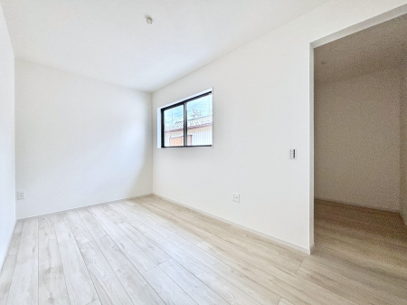 �Q���@�E�H�[�N�C���N���[�[�b�g�����邨�����B�G�߂��Ƃ̓���ւ����s�v�ŕ֗��ł��I