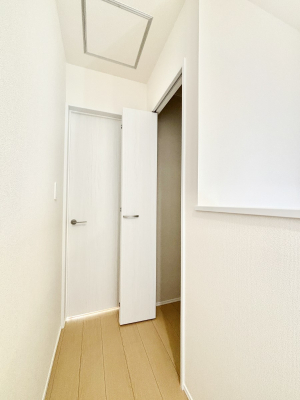 ���[�@2�K�L�����[�ɂ͑|���p�i����p�i�̃X�g�b�N�Ȃǂ����[�ł��܂��B�@�@