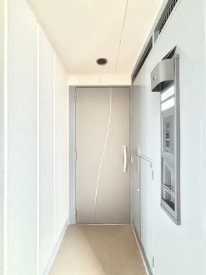 ���ց@�V���v���ŗ������������͋C�̌��֎���  