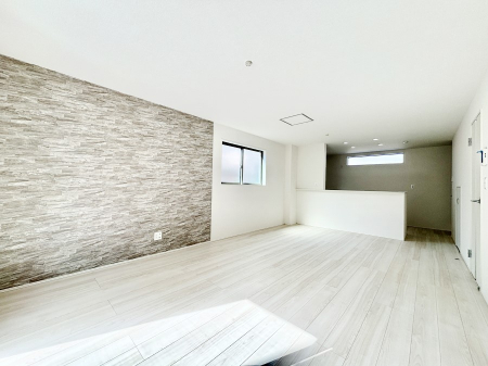 ���r���O�@�Z�ޕ��̌��������o�����A�C���e���A���l����̂��y���݂ȃ��r���O�ł��I �@