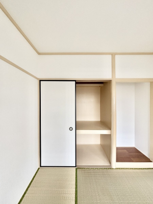 ���[�@�z�c��G�ߗp�i�Ȃǂ������Ղ���[�ł��܂�