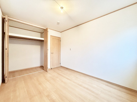 �Q���@�g���₷���`�Ńx�b�g��Ƌ�̒u�����ɂ����邱�Ƃ�����܂���B   