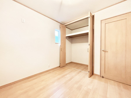 ���̑��@2�K�̔[�˂͎��[�͂������A�����Ƃ��Ă����p�ł��܂��B  