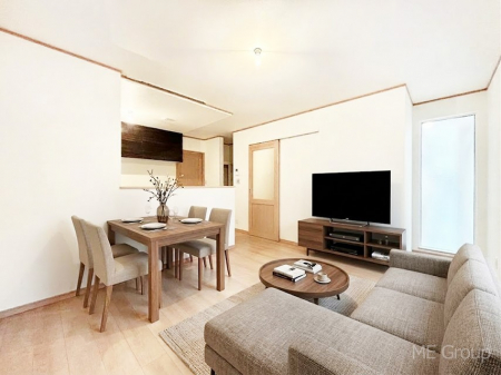 ���r���O�@�������������͋C�̂k�c�j�͉Ƒ��݂�Ȃ̉��K��ԁ��Ƌ��CG�ł�