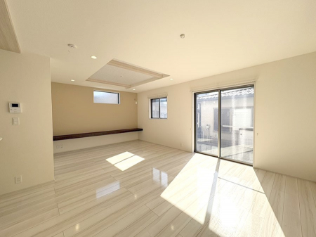 ���r���O�@�Z�ޕ��̌��������o�����A�C���e���A���l����̂��y���݂ȃ��r���O�ł��I 