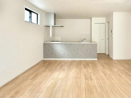 ���r���O�@�Z�ޕ��̌��������o�����A�C���e���A���l����̂��y���݂ȃ��r���O�ł��I 