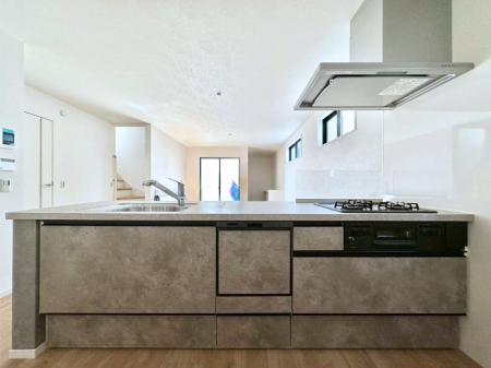 �L�b�`���@�������������I�ɁA�y�����I�V�X�e���L�b�`��  