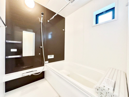 �����@����̔�������Ă���閾�邢�������̂���o�X���[��