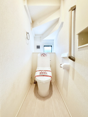 �g�C���@�E�H�V�����b�g�t���g�C����1�K��2�K���ꂼ��ɔz�u����Ă��ĂƂĂ��֗��ł��B 