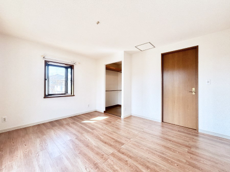 �Q���@�E�H�[�N�C���N���[�[�b�g�����邨�����B�G�߂��Ƃ̓���ւ����s�v�ŕ֗��ł��I